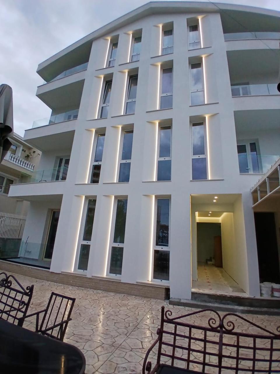 Hotel Noel Vlorë Eksteriør billede