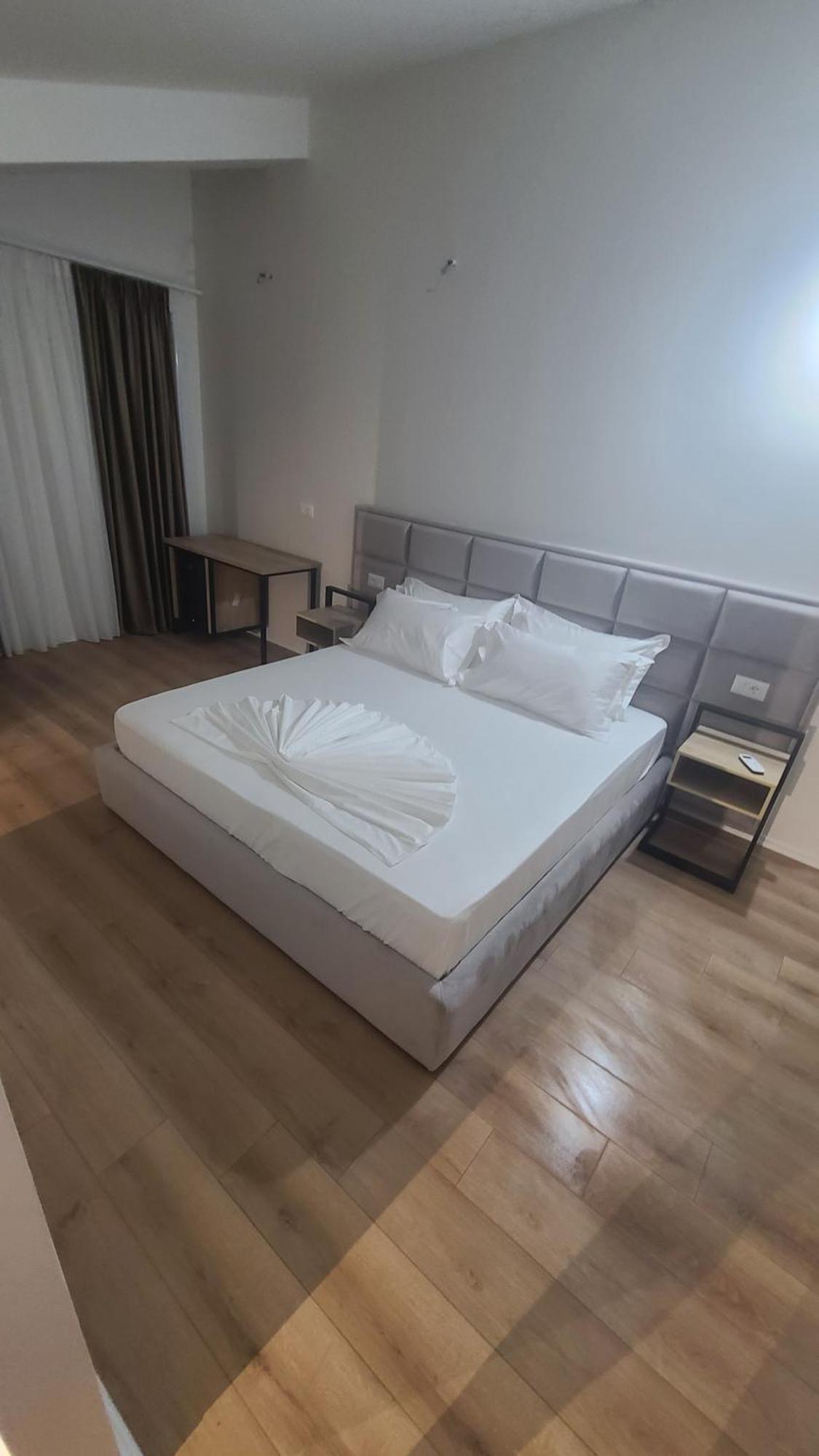 Hotel Noel Vlorë Eksteriør billede