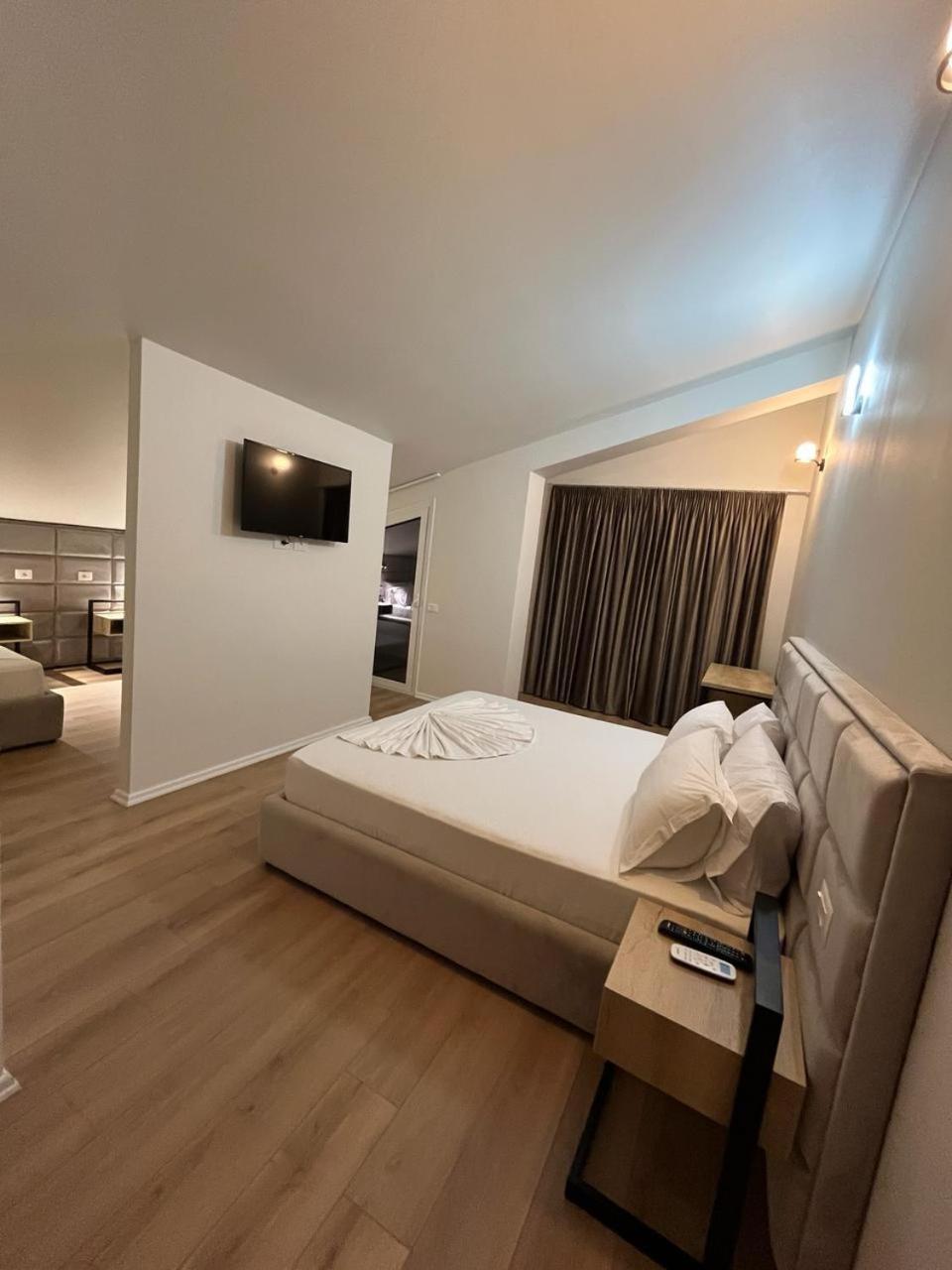 Hotel Noel Vlorë Eksteriør billede